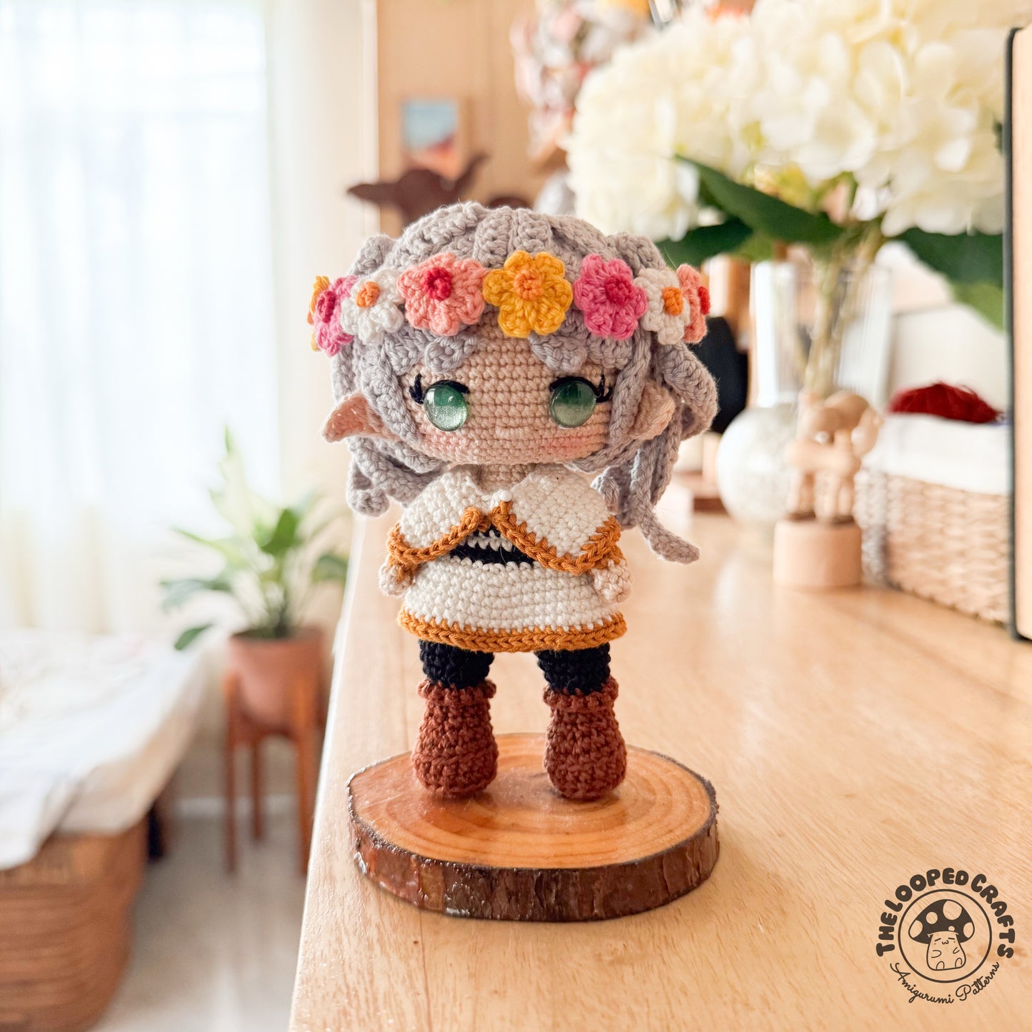 Mini Amigurumi Crochet The Hero and Elf Mage Party
