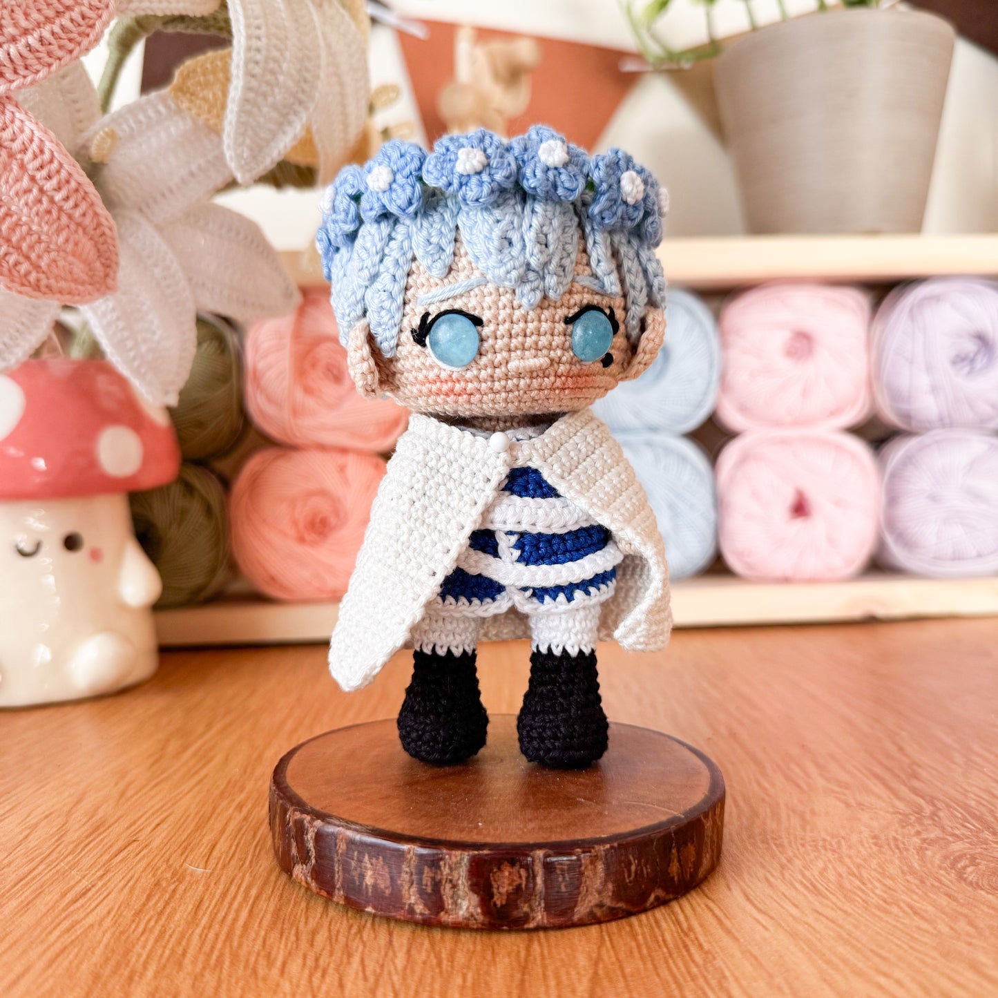 Mini Amigurumi Crochet The Hero and Elf Mage